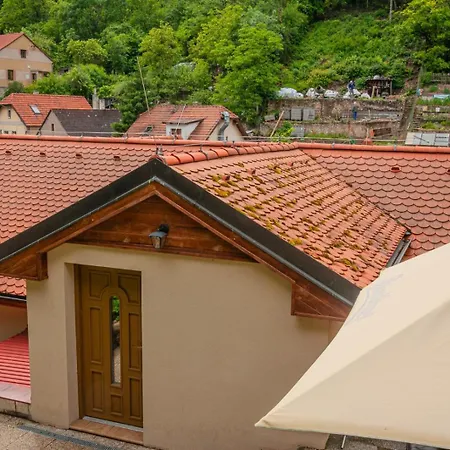 Golden Serafin - Romantic Below * Karlštejn